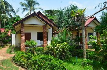 Baansuan Rimnam Resort Krabi town Extérieur photo