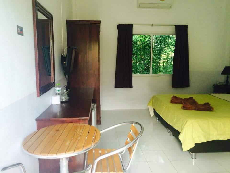 Baansuan Rimnam Resort Krabi town Extérieur photo