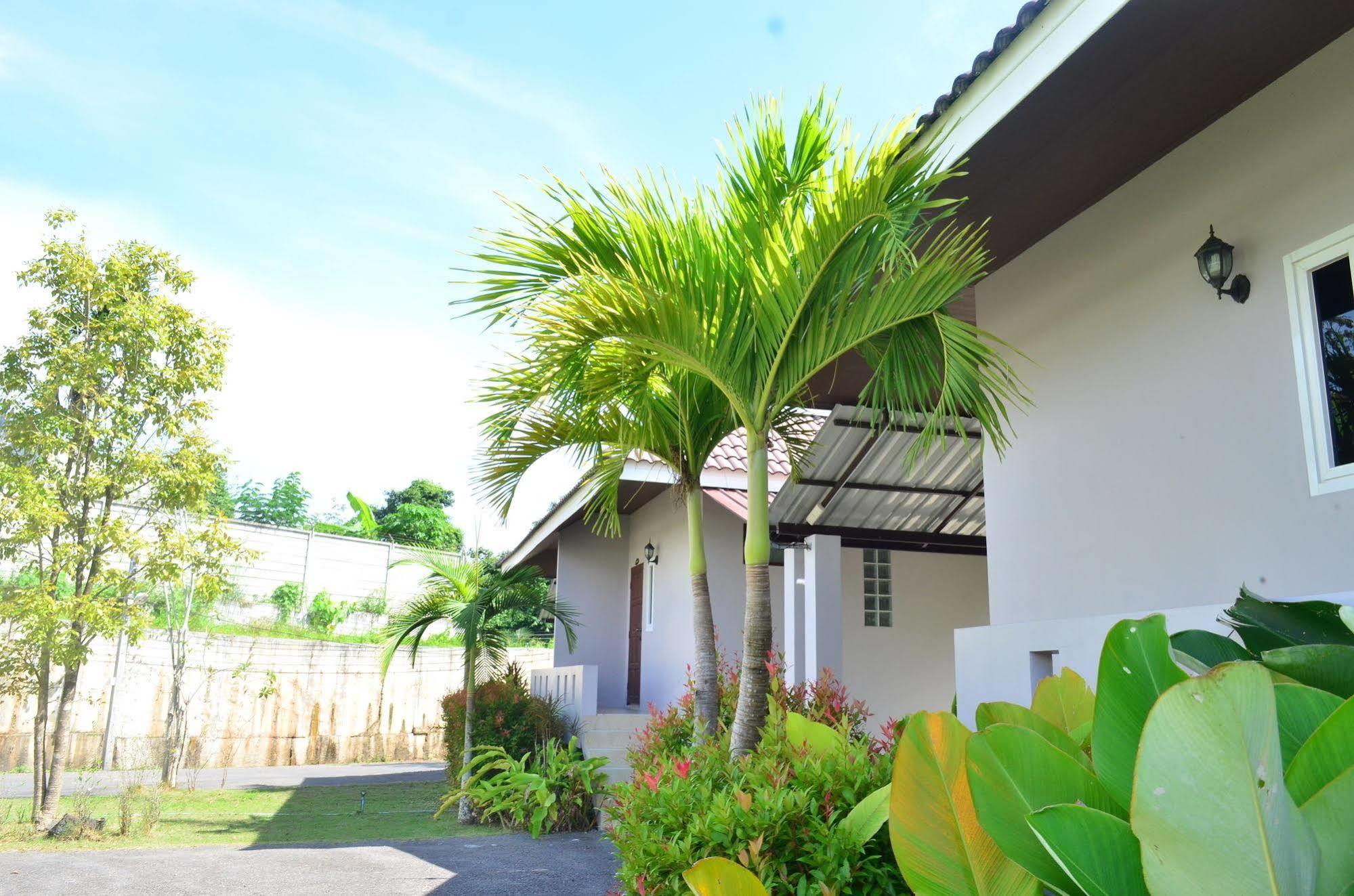 Baansuan Rimnam Resort Krabi town Extérieur photo