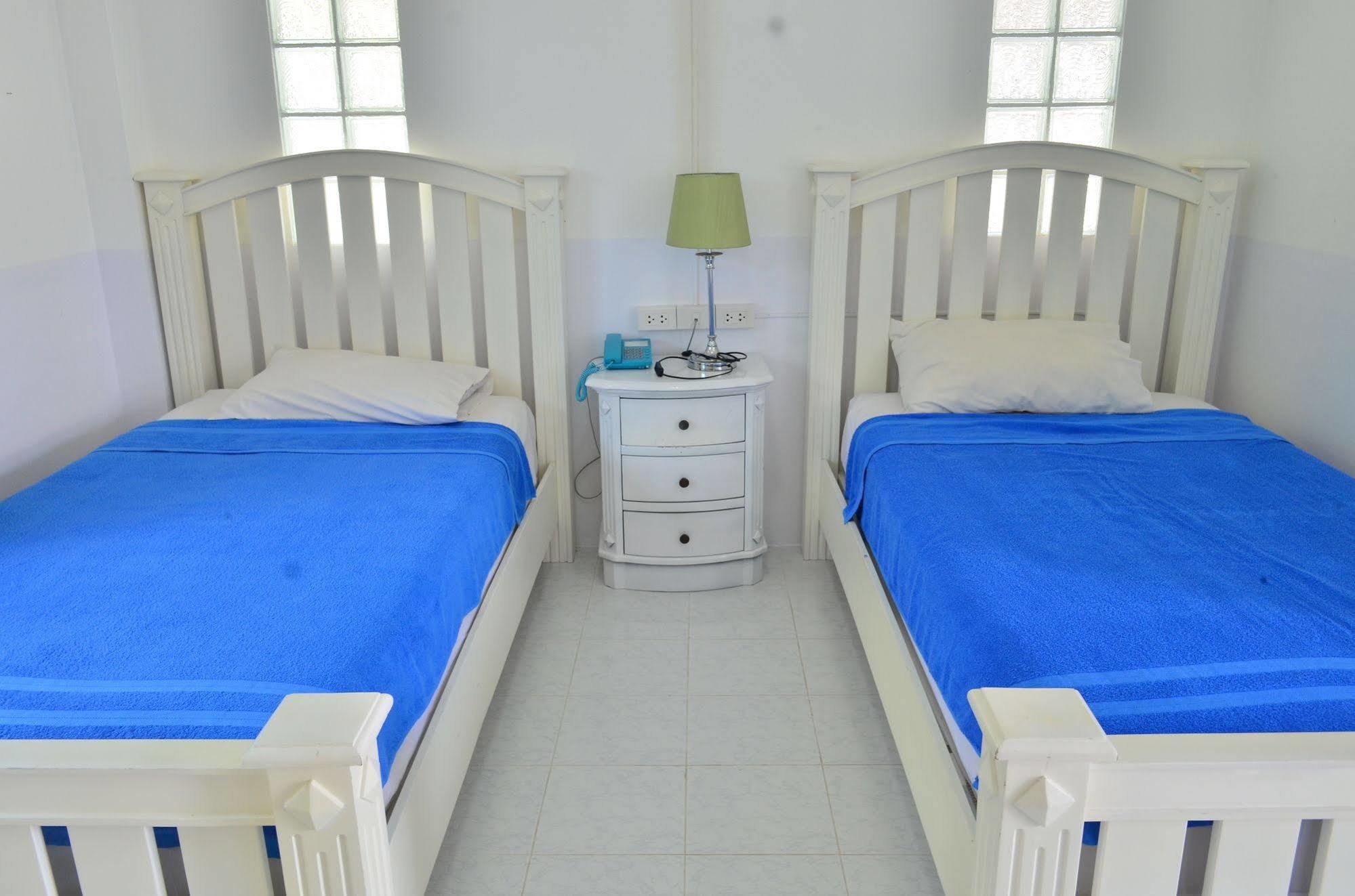 Baansuan Rimnam Resort Krabi town Extérieur photo